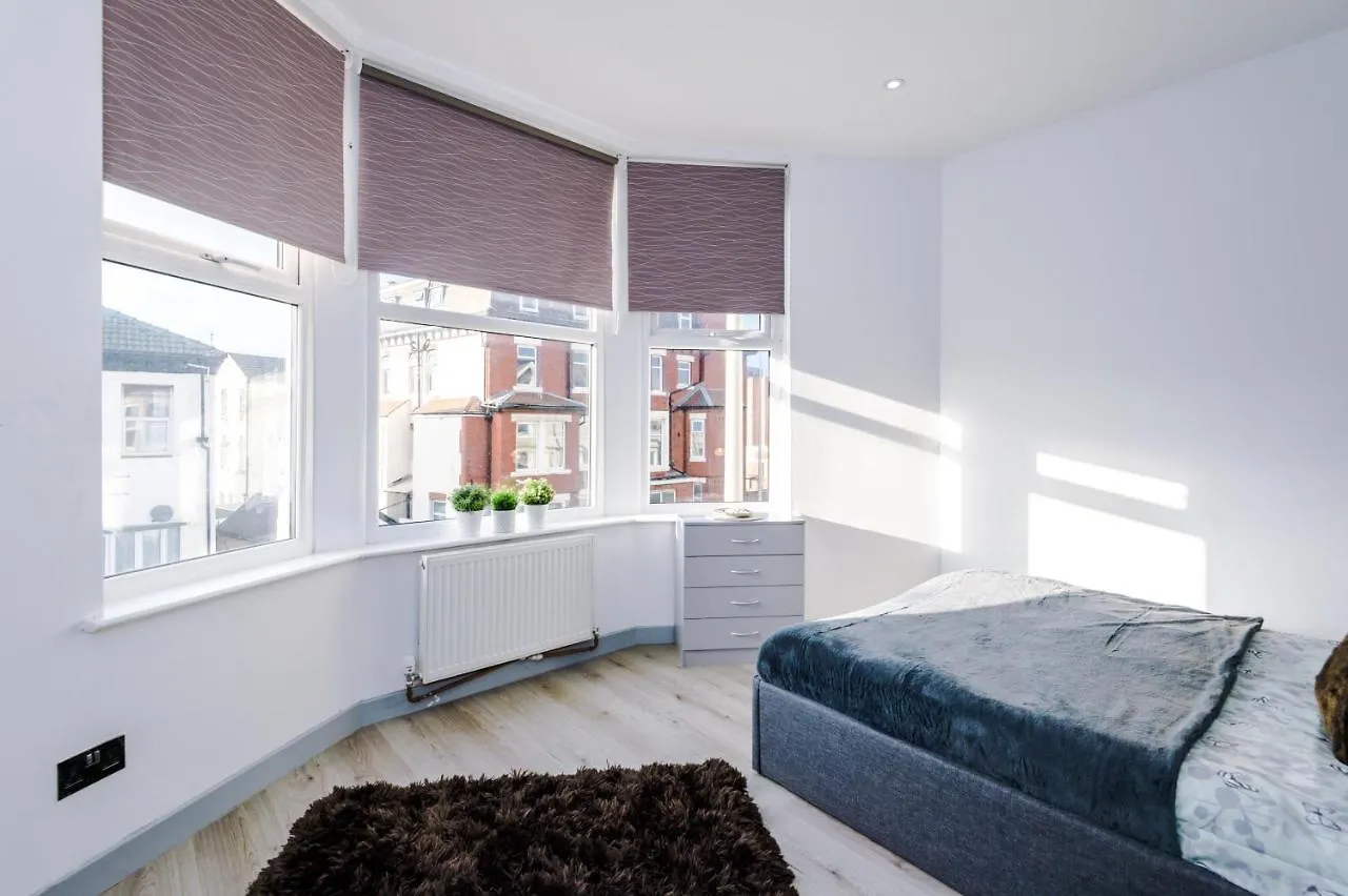 Empire Blackpool Apartments - Dickson Road