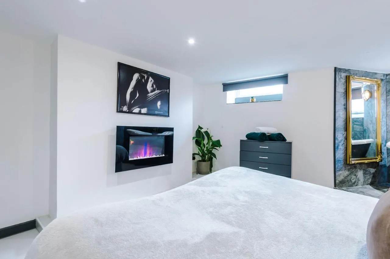 Empire Blackpool Apartments - Dickson Road